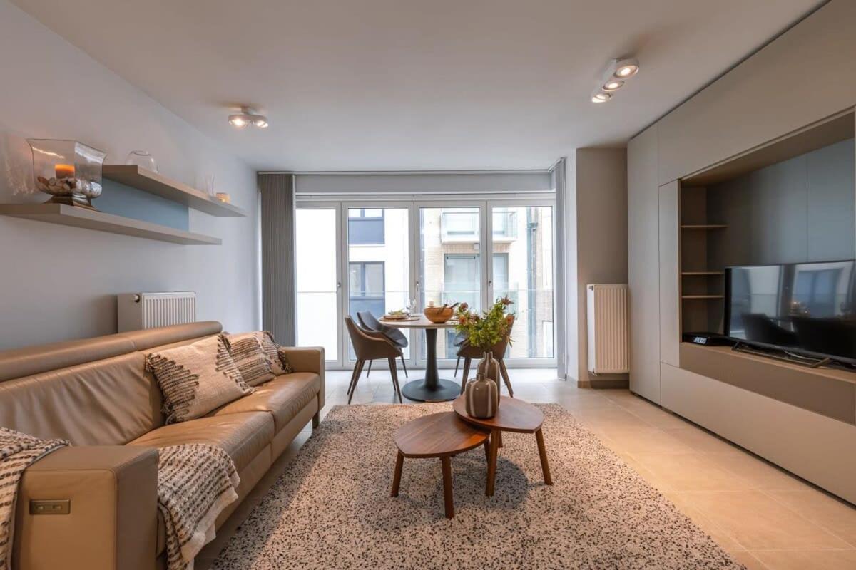 Huswell - Comfortable 2 Bedroom Apartment With Sea-View Knokke-Heist Buitenkant foto