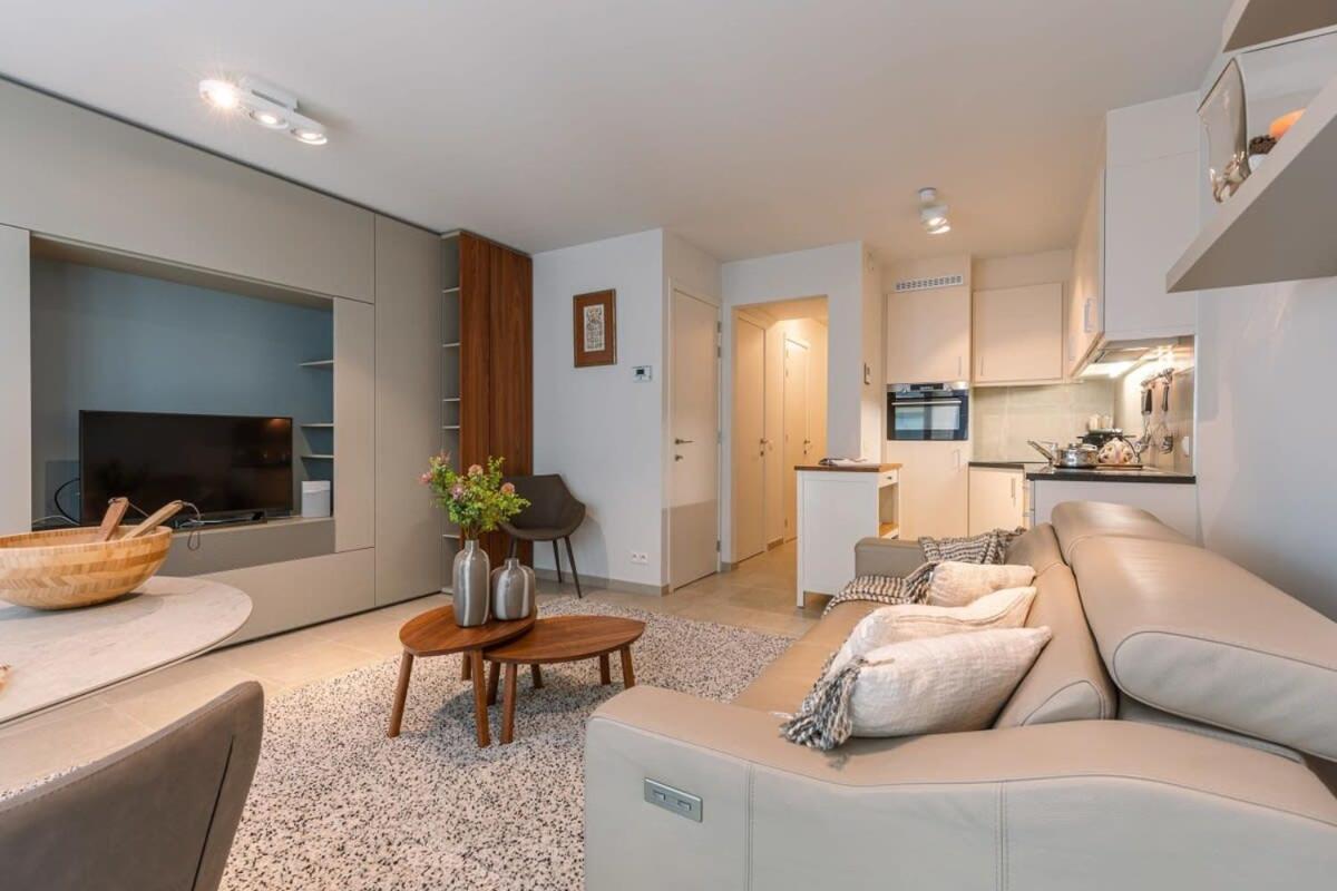 Huswell - Comfortable 2 Bedroom Apartment With Sea-View Knokke-Heist Buitenkant foto