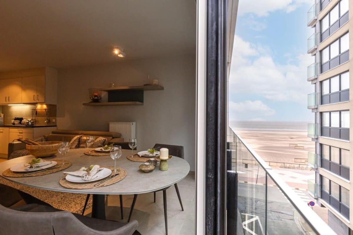 Huswell - Comfortable 2 Bedroom Apartment With Sea-View Knokke-Heist Buitenkant foto
