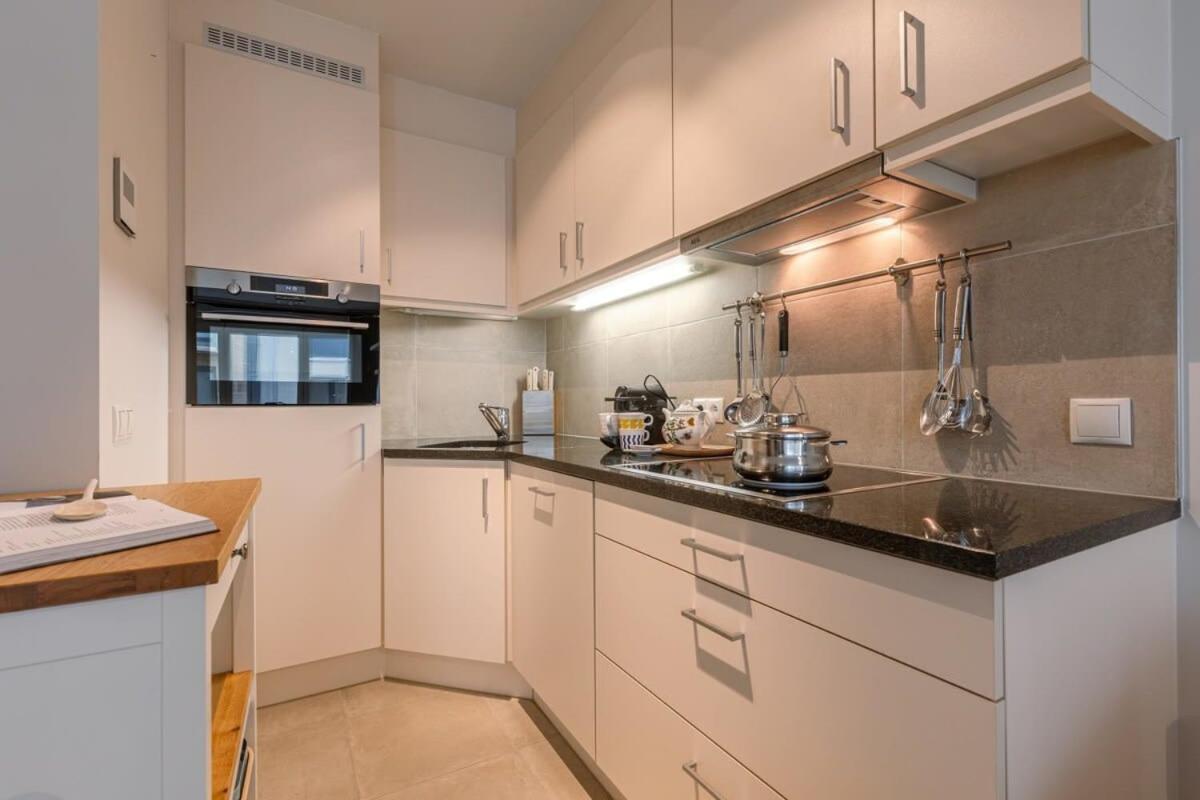 Huswell - Comfortable 2 Bedroom Apartment With Sea-View Knokke-Heist Buitenkant foto