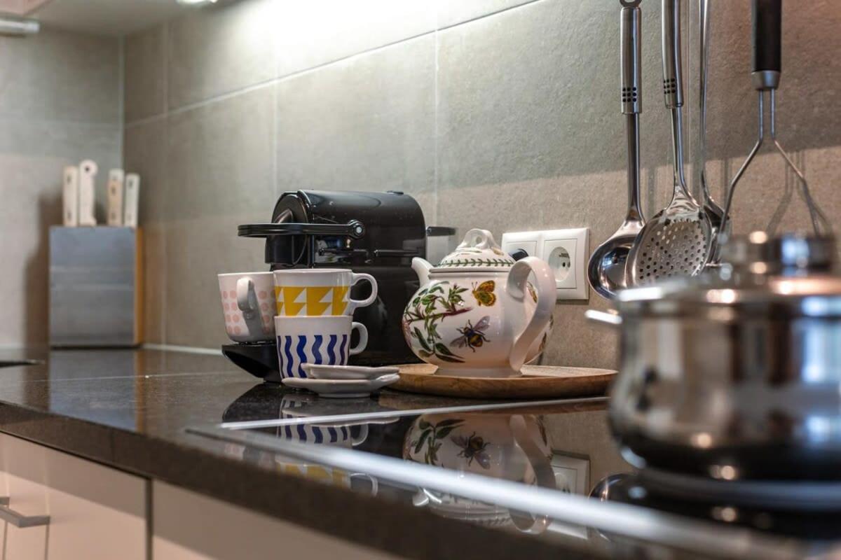 Huswell - Comfortable 2 Bedroom Apartment With Sea-View Knokke-Heist Buitenkant foto