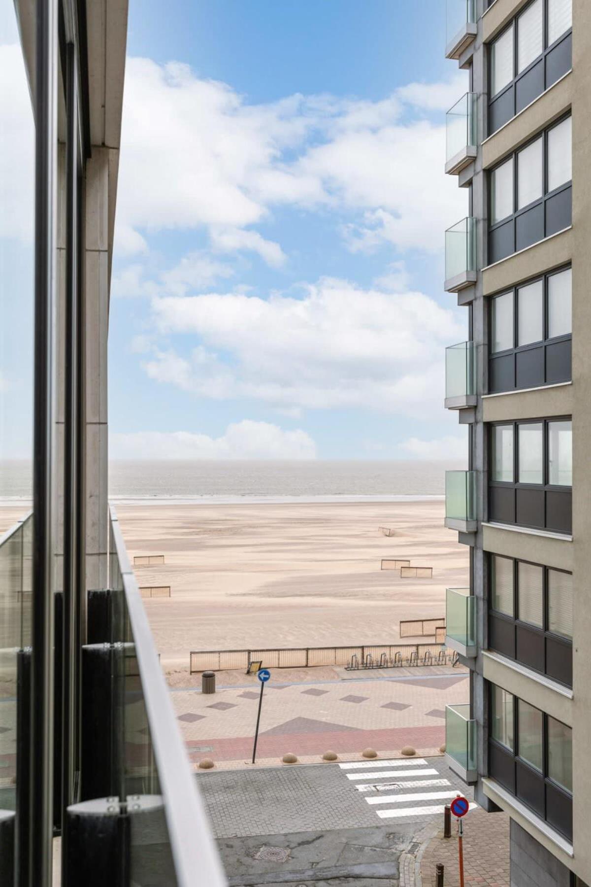 Huswell - Comfortable 2 Bedroom Apartment With Sea-View Knokke-Heist Buitenkant foto